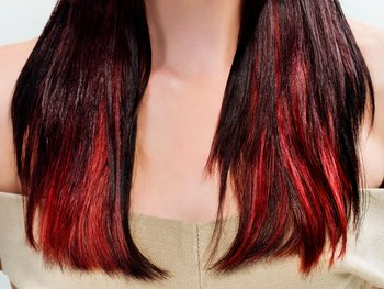 Red hair with black highlights - Garnier