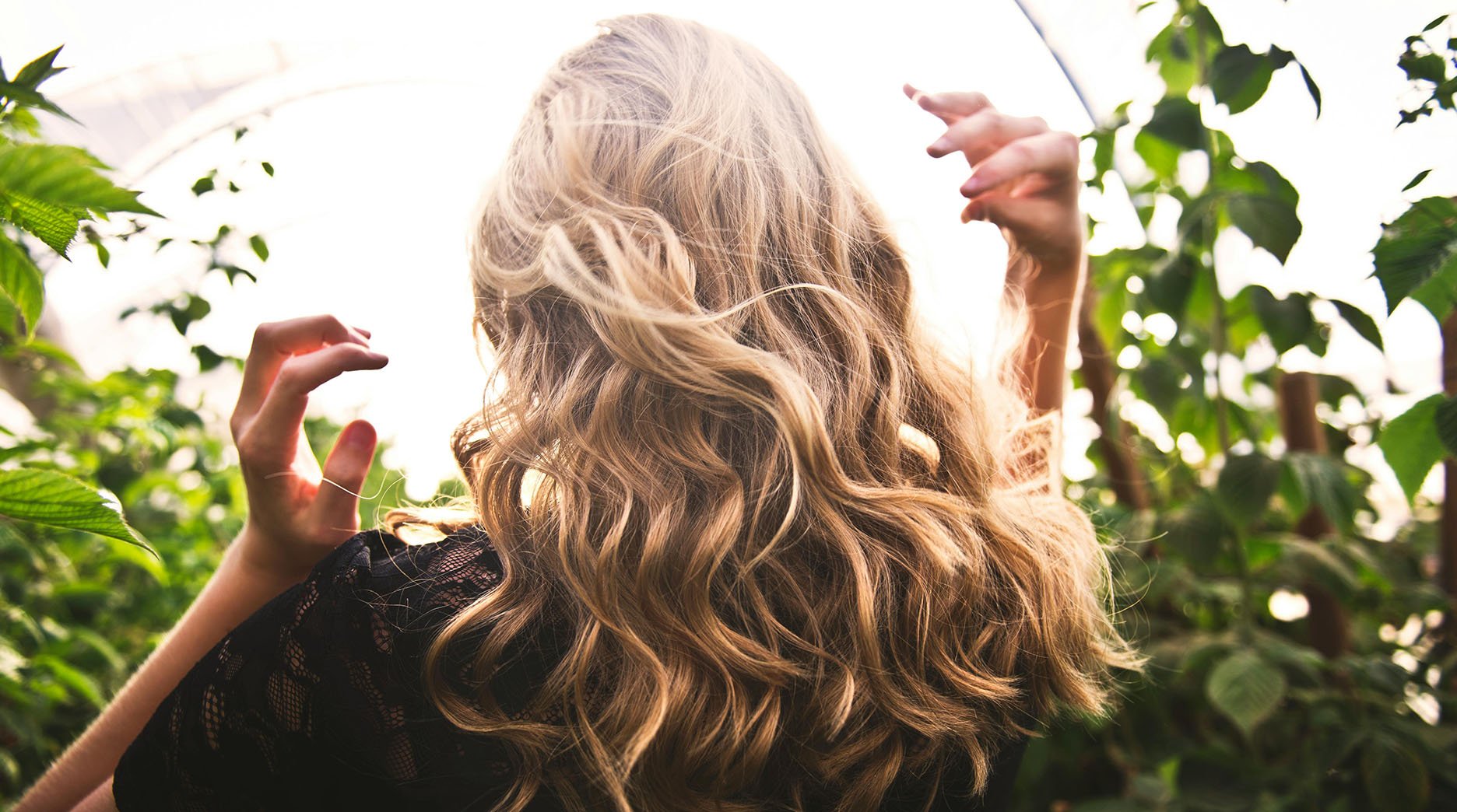 How to hydrate hair in the summer - Garnier